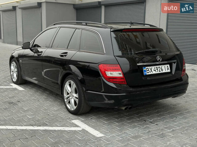 Черный Мерседес Ц-Класс, объемом двигателя 2.15 л и пробегом 261 тыс. км за 9199 $, фото 12 на Automoto.ua