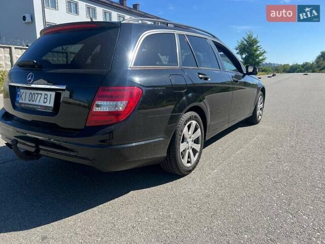 Черный Мерседес Ц-Класс, объемом двигателя 2.1 л и пробегом 357 тыс. км за 9999 $, фото 2 на Automoto.ua