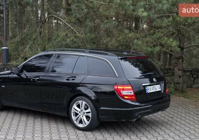 Чорний Мерседес Ц-Клас, об'ємом двигуна 2.14 л та пробігом 260 тис. км за 9700 $, фото 12 на Automoto.ua