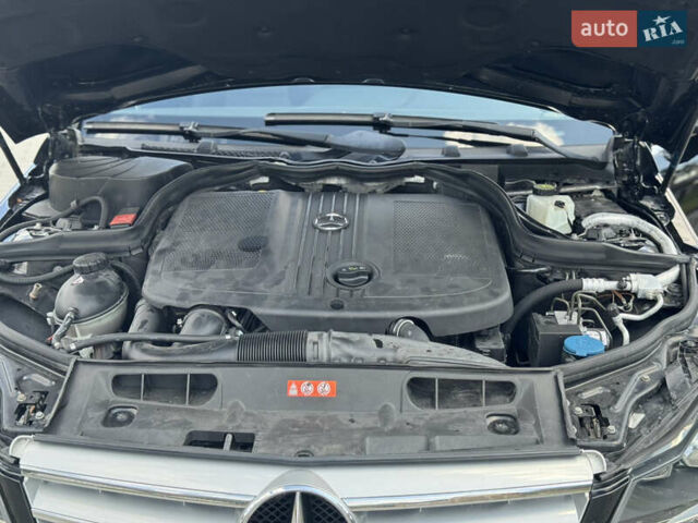 Чорний Мерседес Ц-Клас, об'ємом двигуна 2.2 л та пробігом 289 тис. км за 10950 $, фото 67 на Automoto.ua