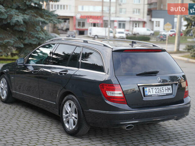 Черный Мерседес Ц-Класс, объемом двигателя 2.2 л и пробегом 357 тыс. км за 11250 $, фото 8 на Automoto.ua