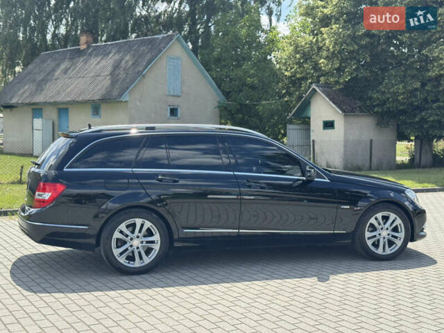 Чорний Мерседес Ц-Клас, об'ємом двигуна 2.2 л та пробігом 289 тис. км за 10950 $, фото 6 на Automoto.ua