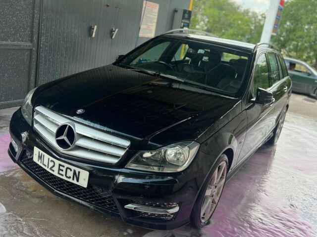 Черный Мерседес Ц-Класс, объемом двигателя 2.5 л и пробегом 1 тыс. км за 7004 $, фото 1 на Automoto.ua