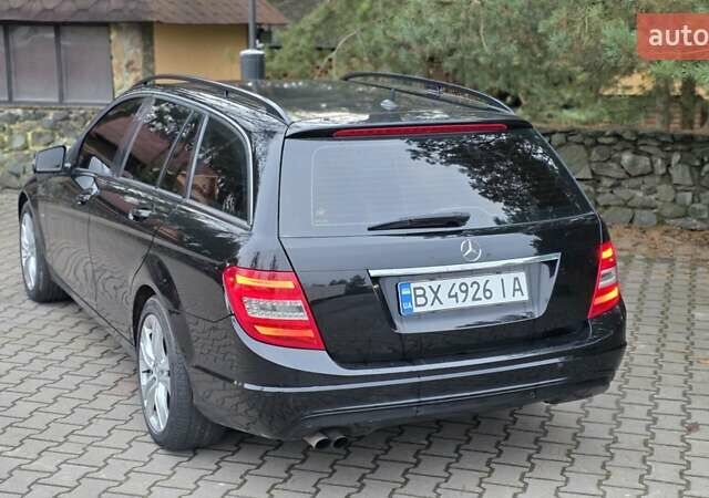 Чорний Мерседес Ц-Клас, об'ємом двигуна 2.14 л та пробігом 260 тис. км за 9700 $, фото 11 на Automoto.ua