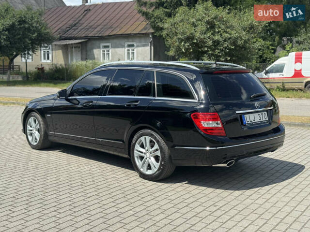 Чорний Мерседес Ц-Клас, об'ємом двигуна 2.2 л та пробігом 289 тис. км за 10950 $, фото 12 на Automoto.ua