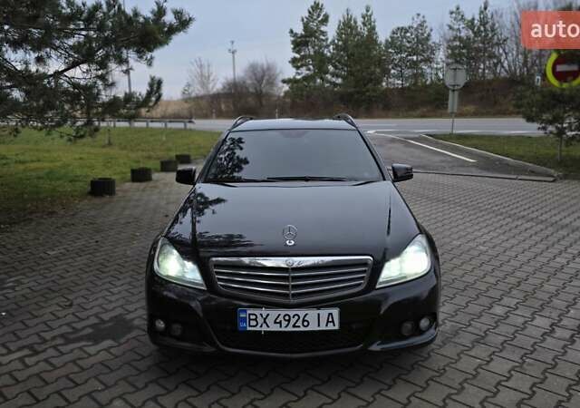 Чорний Мерседес Ц-Клас, об'ємом двигуна 2.14 л та пробігом 260 тис. км за 9700 $, фото 9 на Automoto.ua