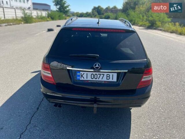 Черный Мерседес Ц-Класс, объемом двигателя 2.1 л и пробегом 357 тыс. км за 9999 $, фото 5 на Automoto.ua