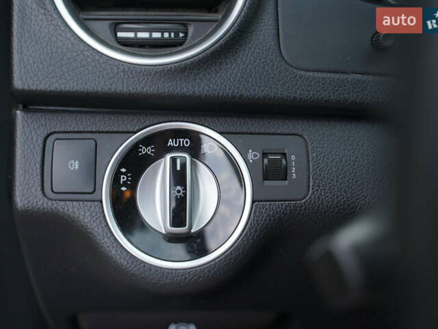 Черный Мерседес Ц-Класс, объемом двигателя 2.2 л и пробегом 357 тыс. км за 11250 $, фото 39 на Automoto.ua