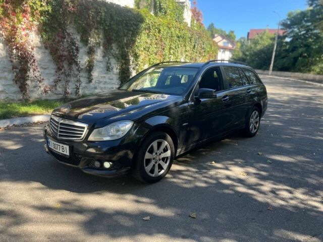 Черный Мерседес Ц-Класс, объемом двигателя 2.1 л и пробегом 450 тыс. км за 10500 $, фото 5 на Automoto.ua