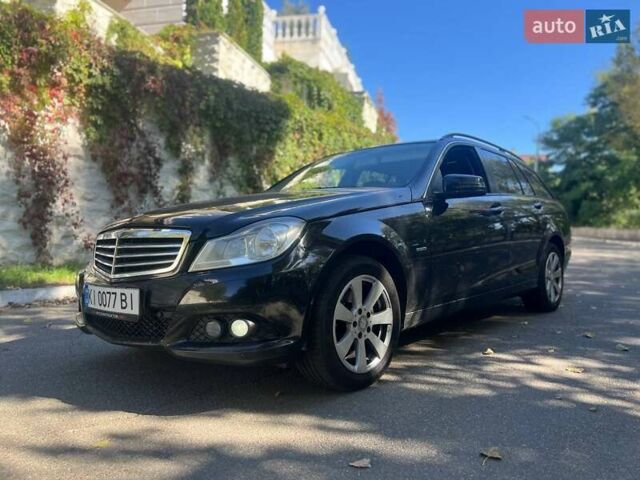 Черный Мерседес Ц-Класс, объемом двигателя 2.1 л и пробегом 357 тыс. км за 9999 $, фото 21 на Automoto.ua