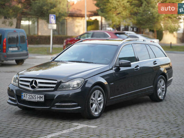 Черный Мерседес Ц-Класс, объемом двигателя 2.2 л и пробегом 357 тыс. км за 11250 $, фото 46 на Automoto.ua