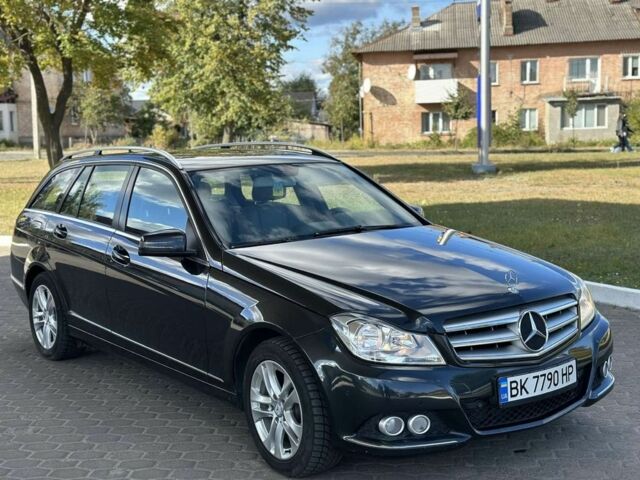 Черный Мерседес Ц-Класс, объемом двигателя 0 л и пробегом 267 тыс. км за 11200 $, фото 20 на Automoto.ua