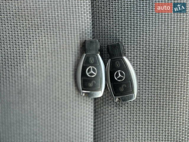 Черный Мерседес Ц-Класс, объемом двигателя 2.2 л и пробегом 289 тыс. км за 9900 $, фото 72 на Automoto.ua