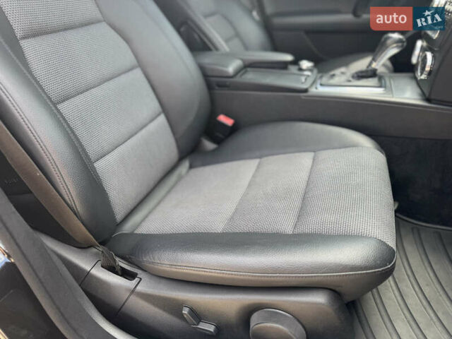 Черный Мерседес Ц-Класс, объемом двигателя 2.2 л и пробегом 289 тыс. км за 9900 $, фото 48 на Automoto.ua