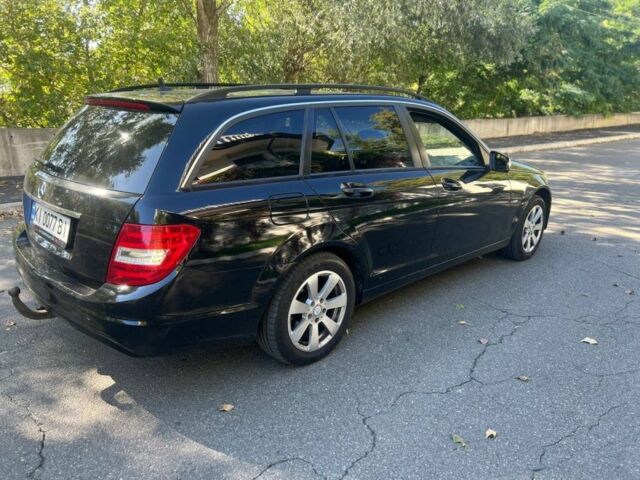 Черный Мерседес Ц-Класс, объемом двигателя 2.1 л и пробегом 450 тыс. км за 10500 $, фото 3 на Automoto.ua