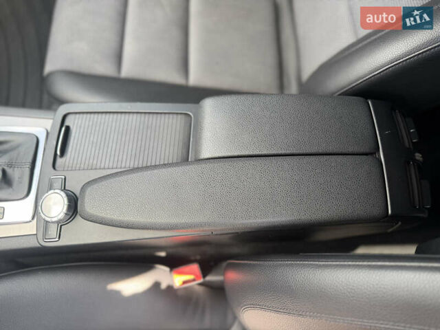 Черный Мерседес Ц-Класс, объемом двигателя 2.2 л и пробегом 289 тыс. км за 9900 $, фото 37 на Automoto.ua