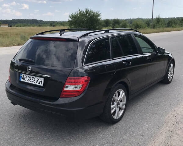 Чорний Мерседес Ц-Клас, об'ємом двигуна 2.2 л та пробігом 270 тис. км за 11000 $, фото 4 на Automoto.ua