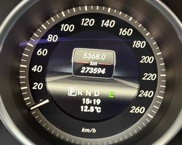 Черный Мерседес Ц-Класс, объемом двигателя 2.14 л и пробегом 277 тыс. км за 13999 $, фото 12 на Automoto.ua