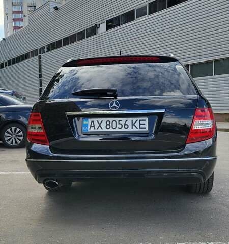 Чорний Мерседес Ц-Клас, об'ємом двигуна 2.14 л та пробігом 299 тис. км за 10700 $, фото 8 на Automoto.ua
