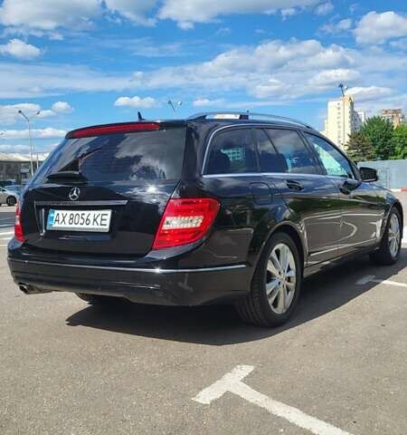 Чорний Мерседес Ц-Клас, об'ємом двигуна 2.14 л та пробігом 299 тис. км за 10700 $, фото 6 на Automoto.ua