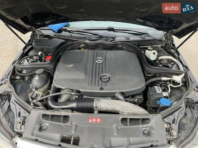 Чорний Мерседес Ц-Клас, об'ємом двигуна 2.14 л та пробігом 299 тис. км за 10700 $, фото 20 на Automoto.ua