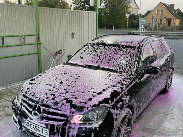 Чорний Мерседес Ц-Клас, об'ємом двигуна 2.1 л та пробігом 320 тис. км за 9500 $, фото 4 на Automoto.ua