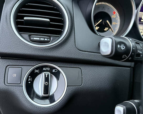 Черный Мерседес Ц-Класс, объемом двигателя 2.14 л и пробегом 295 тыс. км за 12500 $, фото 14 на Automoto.ua