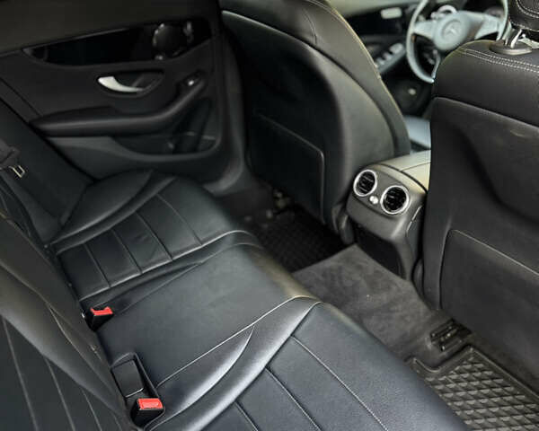 Черный Мерседес Ц-Класс, объемом двигателя 2.14 л и пробегом 148 тыс. км за 17999 $, фото 13 на Automoto.ua