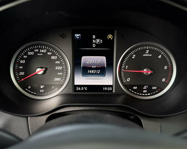 Черный Мерседес Ц-Класс, объемом двигателя 2.14 л и пробегом 148 тыс. км за 17999 $, фото 10 на Automoto.ua