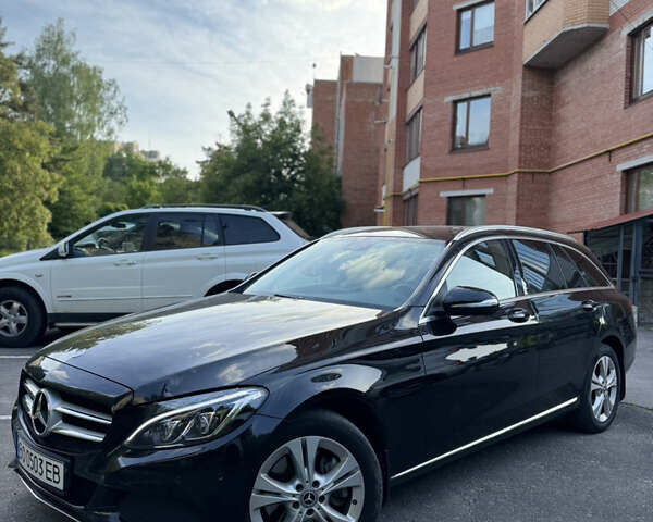 Черный Мерседес Ц-Класс, объемом двигателя 2.14 л и пробегом 148 тыс. км за 17999 $, фото 4 на Automoto.ua
