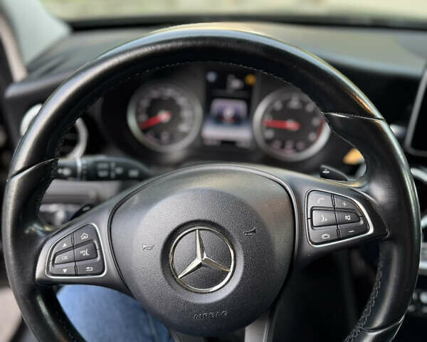 Черный Мерседес Ц-Класс, объемом двигателя 2.14 л и пробегом 148 тыс. км за 17999 $, фото 9 на Automoto.ua