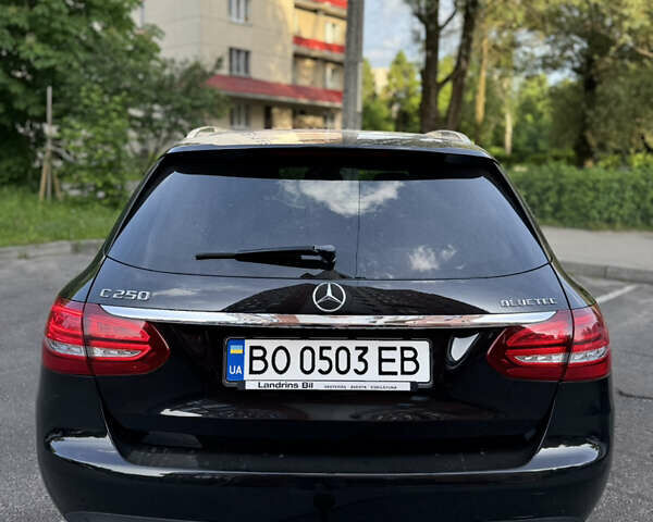 Черный Мерседес Ц-Класс, объемом двигателя 2.14 л и пробегом 148 тыс. км за 17999 $, фото 7 на Automoto.ua
