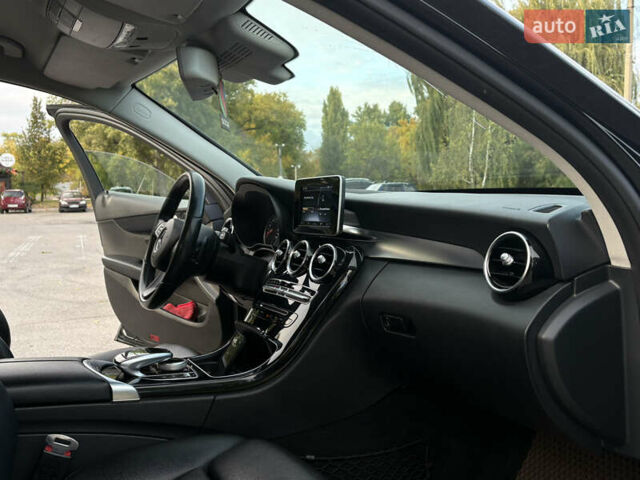 Черный Мерседес Ц-Класс, объемом двигателя 2.14 л и пробегом 270 тыс. км за 14900 $, фото 18 на Automoto.ua