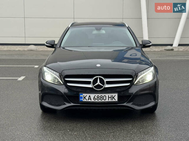 Чорний Мерседес Ц-Клас, об'ємом двигуна 1.6 л та пробігом 337 тис. км за 11500 $, фото 1 на Automoto.ua