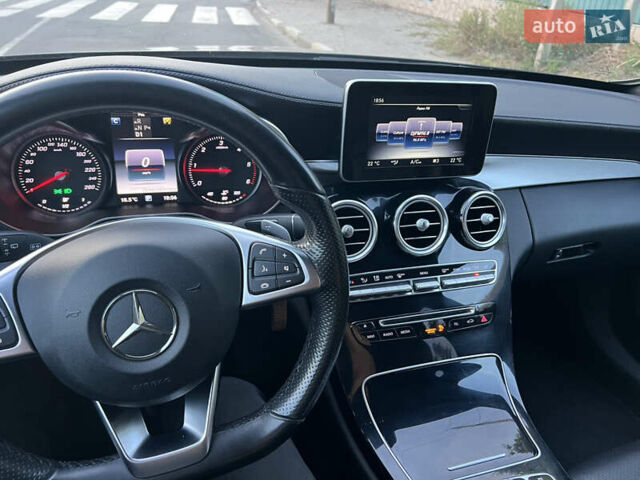 Чорний Мерседес Ц-Клас, об'ємом двигуна 2.2 л та пробігом 248 тис. км за 18000 $, фото 27 на Automoto.ua