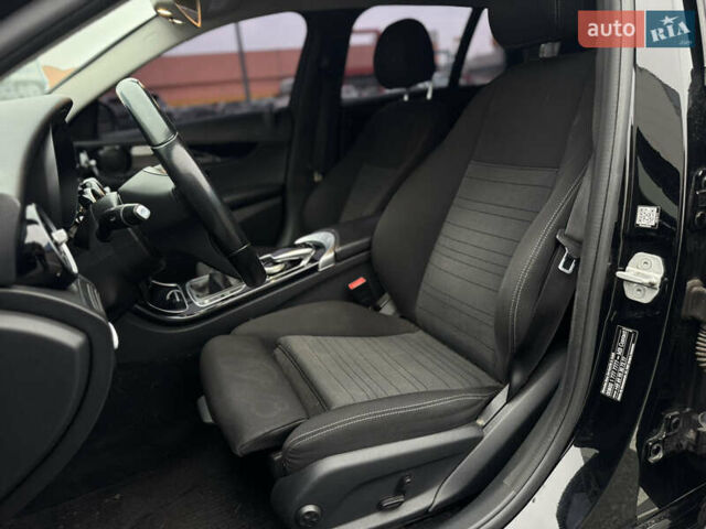 Черный Мерседес Ц-Класс, объемом двигателя 1.6 л и пробегом 337 тыс. км за 10900 $, фото 7 на Automoto.ua