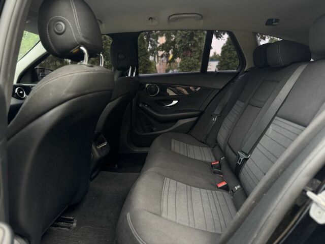 Черный Мерседес Ц-Класс, объемом двигателя 1.6 л и пробегом 337 тыс. км за 11500 $, фото 15 на Automoto.ua