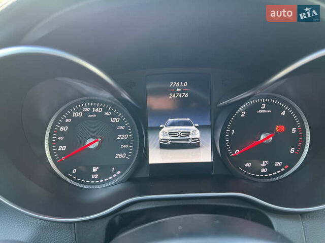 Чорний Мерседес Ц-Клас, об'ємом двигуна 2.2 л та пробігом 248 тис. км за 18000 $, фото 23 на Automoto.ua
