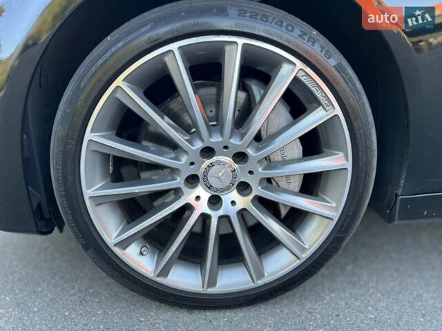 Чорний Мерседес Ц-Клас, об'ємом двигуна 2.2 л та пробігом 248 тис. км за 18000 $, фото 11 на Automoto.ua