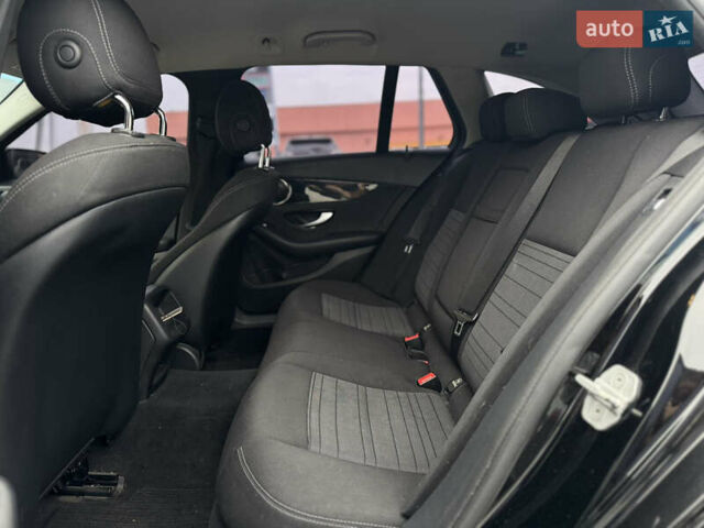 Чорний Мерседес Ц-Клас, об'ємом двигуна 1.6 л та пробігом 337 тис. км за 11500 $, фото 19 на Automoto.ua