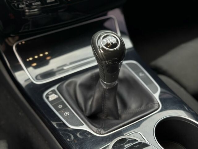 Черный Мерседес Ц-Класс, объемом двигателя 1.6 л и пробегом 337 тыс. км за 11500 $, фото 10 на Automoto.ua