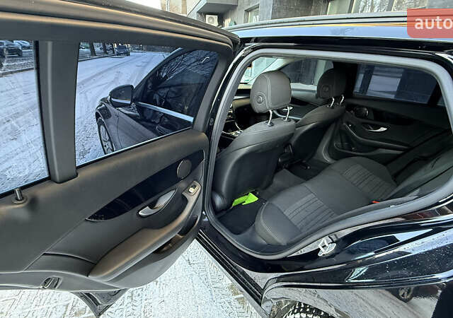 Чорний Мерседес Ц-Клас, об'ємом двигуна 1.6 л та пробігом 251 тис. км за 13333 $, фото 13 на Automoto.ua