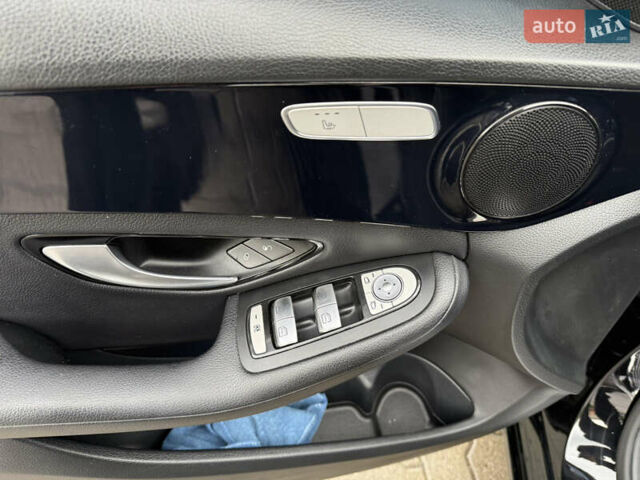 Мерседес Ц-Класс 2015 в Ужгороде на Automoto.ua Черный Мерседес Ц-Класс, объемом двигателя 1.6 л и пробегом 251 тыс. км за 14300 $, фото 8 на Automoto.ua