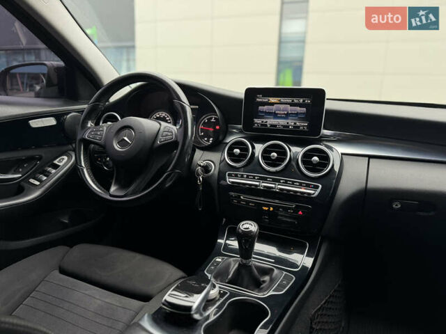 Черный Мерседес Ц-Класс, объемом двигателя 1.6 л и пробегом 337 тыс. км за 10990 $, фото 20 на Automoto.ua
