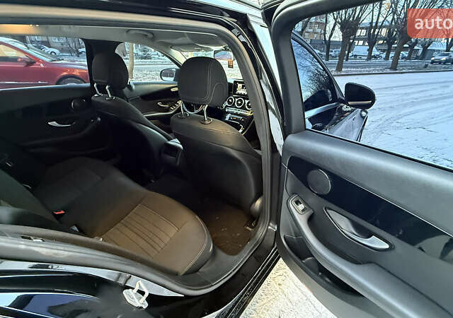 Чорний Мерседес Ц-Клас, об'ємом двигуна 1.6 л та пробігом 251 тис. км за 13333 $, фото 14 на Automoto.ua