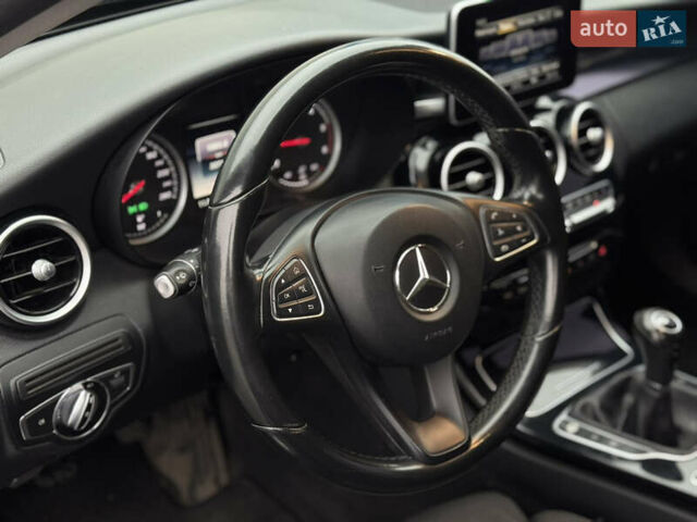 Черный Мерседес Ц-Класс, объемом двигателя 1.6 л и пробегом 337 тыс. км за 10500 $, фото 13 на Automoto.ua