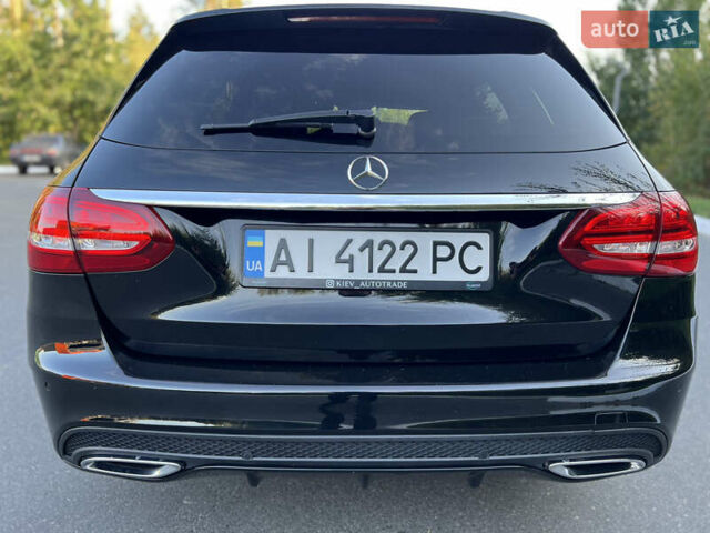 Чорний Мерседес Ц-Клас, об'ємом двигуна 2.2 л та пробігом 248 тис. км за 18000 $, фото 10 на Automoto.ua