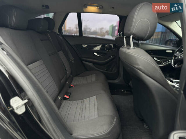 Черный Мерседес Ц-Класс, объемом двигателя 1.6 л и пробегом 337 тыс. км за 10990 $, фото 8 на Automoto.ua