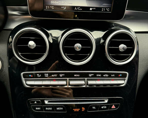 Мерседес Ц-Класс 2015 в Ужгороде на Automoto.ua Черный Мерседес Ц-Класс, объемом двигателя 1.6 л и пробегом 251 тыс. км за 14300 $, фото 11 на Automoto.ua