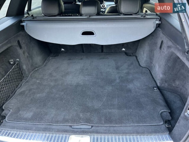 Чорний Мерседес Ц-Клас, об'ємом двигуна 2.2 л та пробігом 248 тис. км за 18000 $, фото 28 на Automoto.ua